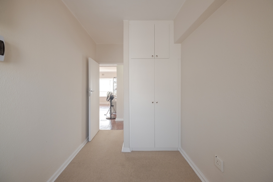 To Let 3 Bedroom Property for Rent in Sea Point Western Cape